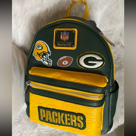๐๐SOLD!!๐๐ BNWT! NFL Loungefly Green Bay Packers Backpack! - Picture 3 of 9